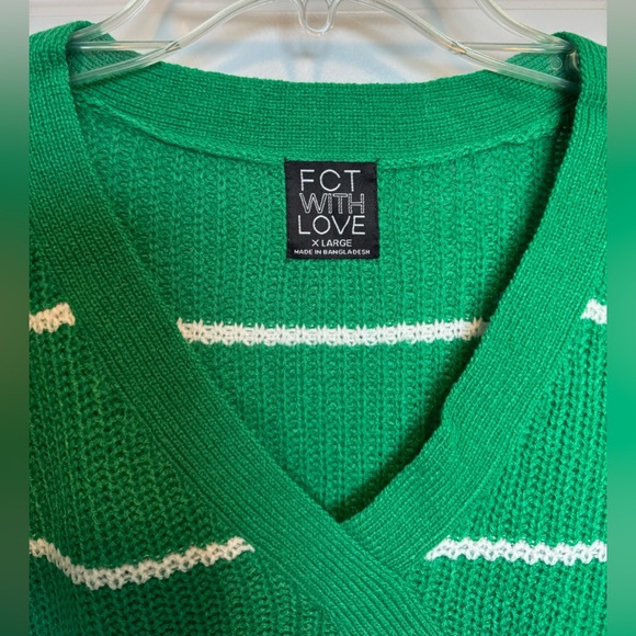 Francesca’s Lightweight Sweater - Picture 2 of 3